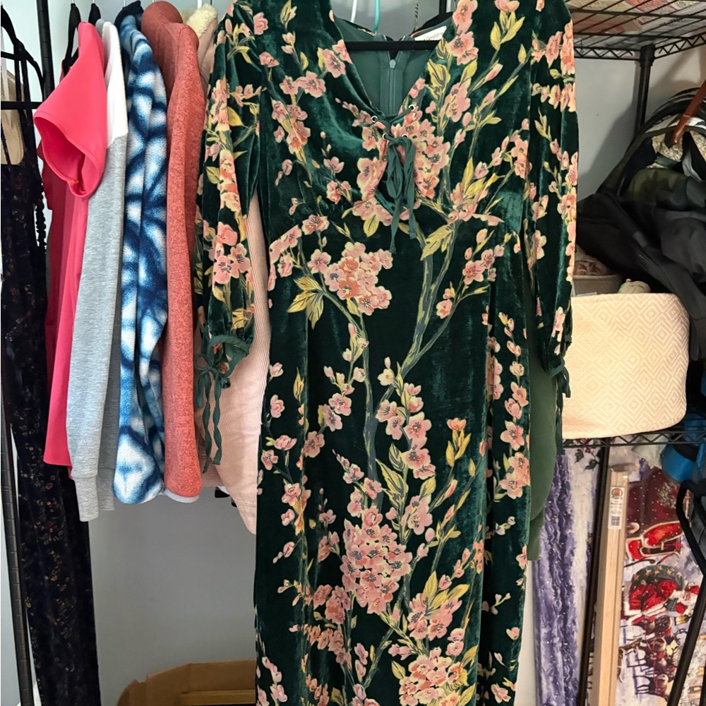 Floral Velvet Green Dress